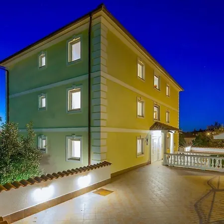 Mit Balkon Und Meerblick Crikvenica